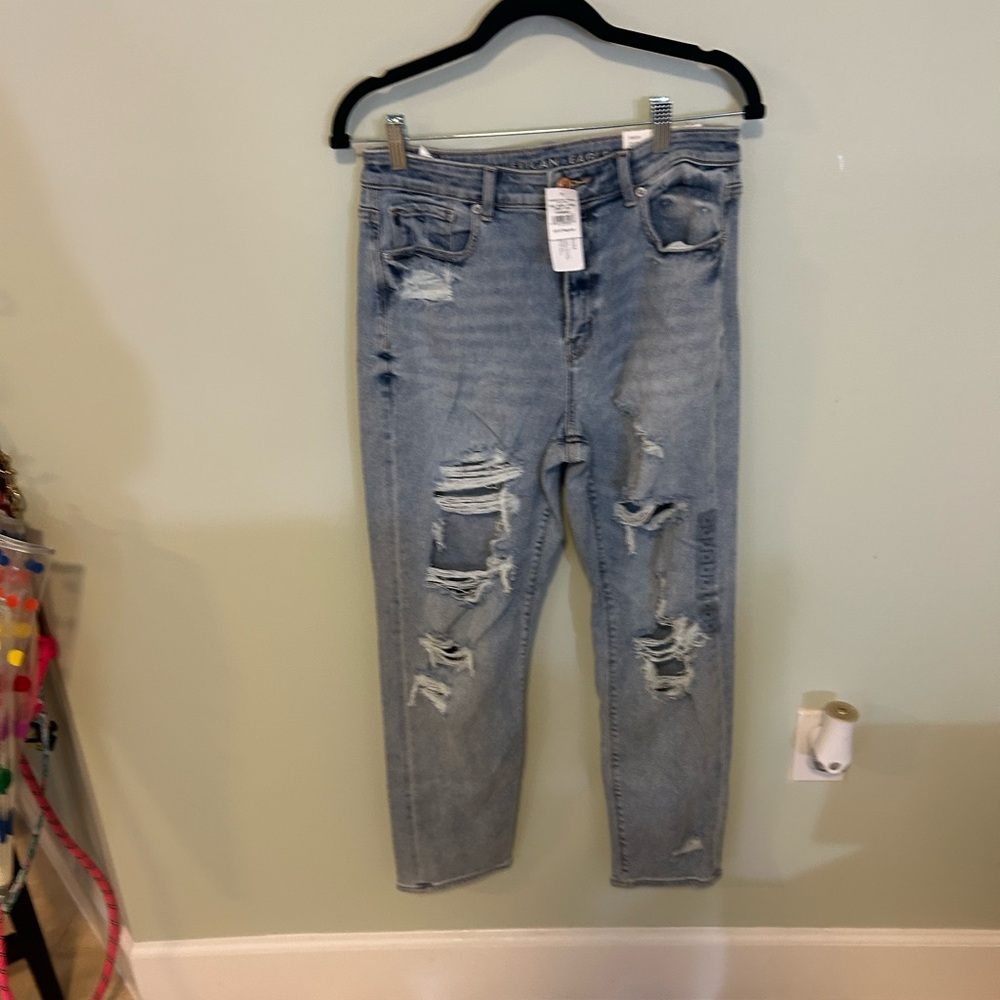 NWT American Eagle Distressed Stretch Mom Jeans, Sz 8 R